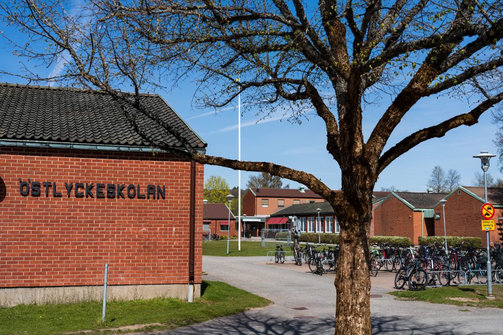 Östlyckeskolan skolbyggnad exteriör. 